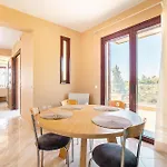 Sky Hills فيلة *