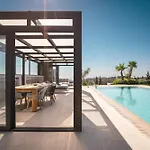 فيلة Sky Hills